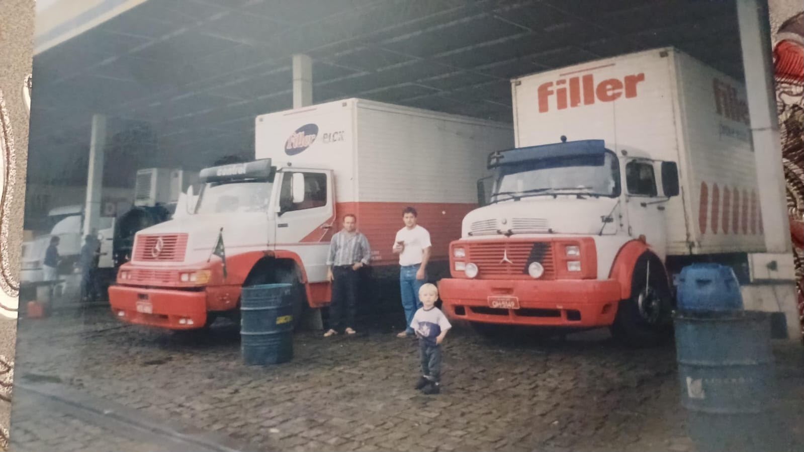 Foto histórica da TransPICK — Mercedes-Benz Filler nos anos 90